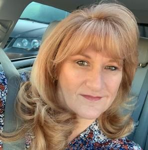 Meet your Posher, Leona